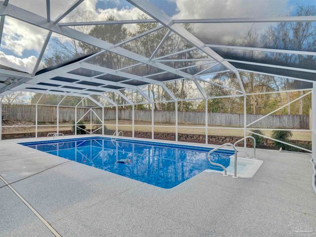 1009 Fleming Dr, Pensacola, FL 32514