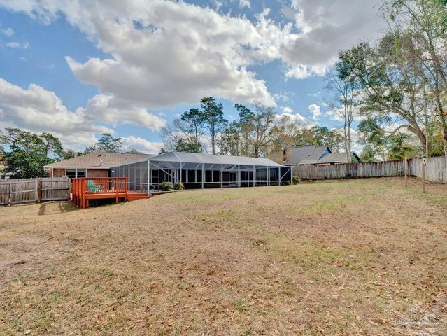 1009 Fleming Dr, Pensacola, FL 32514