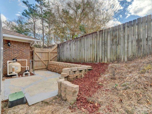 1009 Fleming Dr, Pensacola, FL 32514