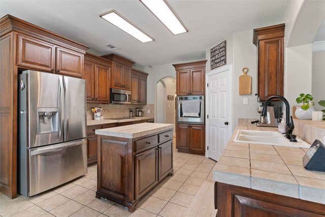2305 Silver Maple Drive, St Paul, TX 75098