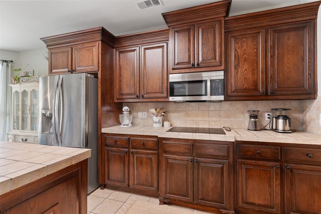 2305 Silver Maple Drive, St Paul, TX 75098