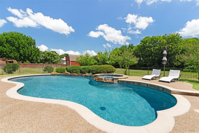 2305 Silver Maple Drive, St Paul, TX 75098