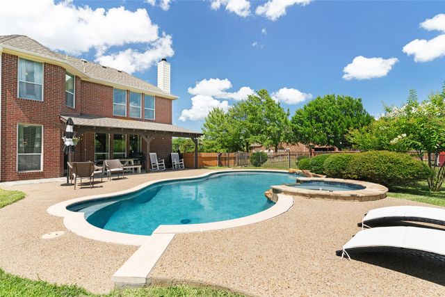 2305 Silver Maple Drive, St Paul, TX 75098