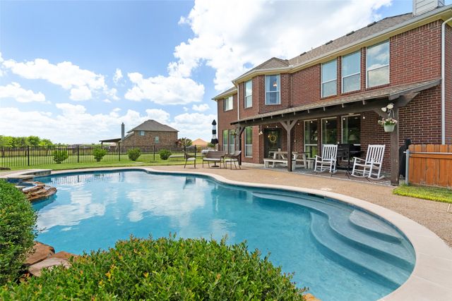2305 Silver Maple Drive, St Paul, TX 75098