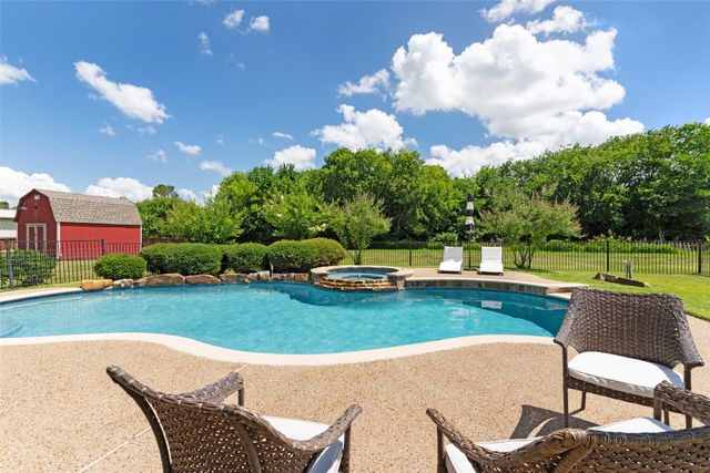 2305 Silver Maple Drive, St Paul, TX 75098