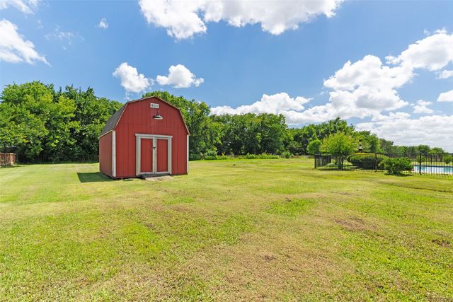 2305 Silver Maple Drive, St Paul, TX 75098