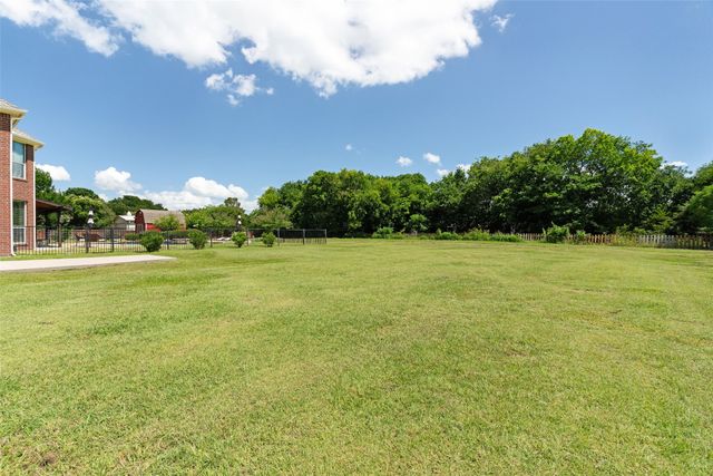 2305 Silver Maple Drive, St Paul, TX 75098