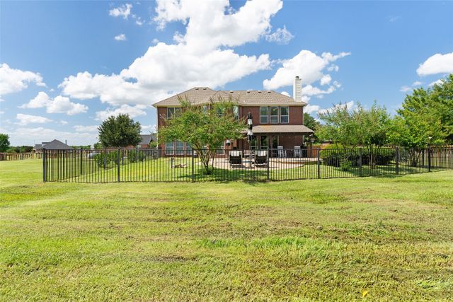2305 Silver Maple Drive, St Paul, TX 75098