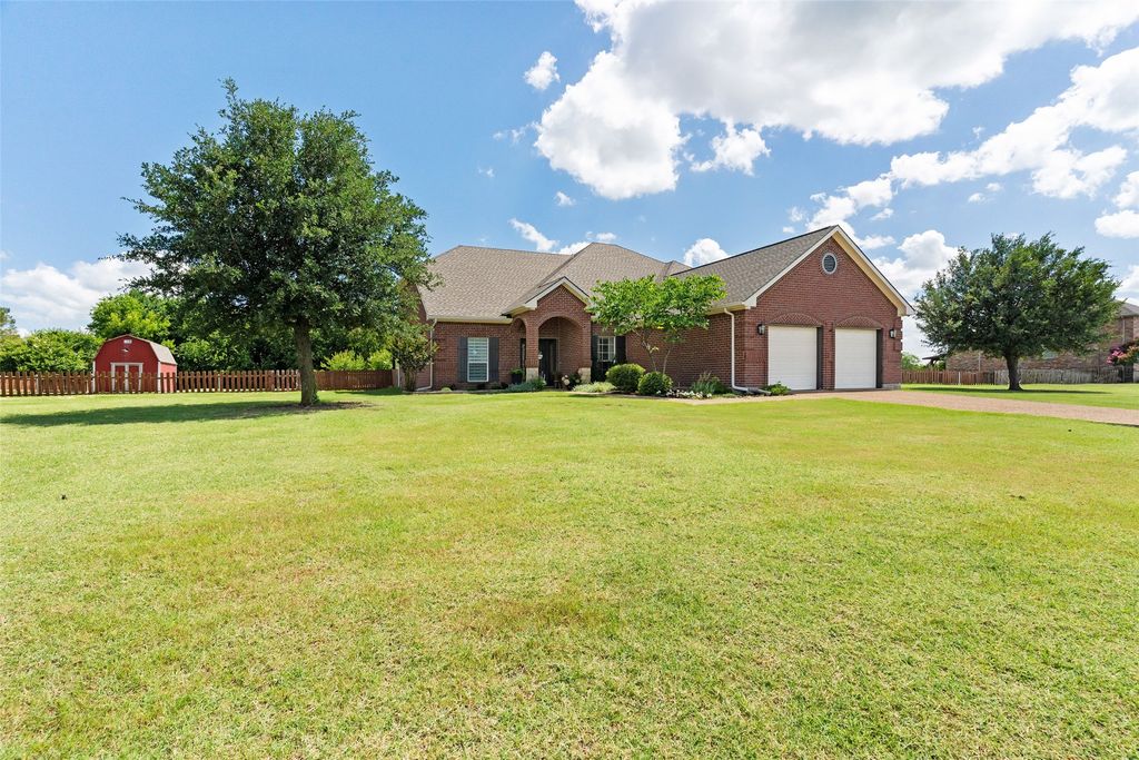 2305 Silver Maple Drive, St Paul, TX 75098