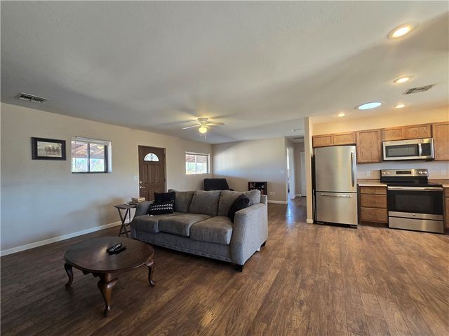 7710 E Oxbow Drive, Kingman, AZ 86401