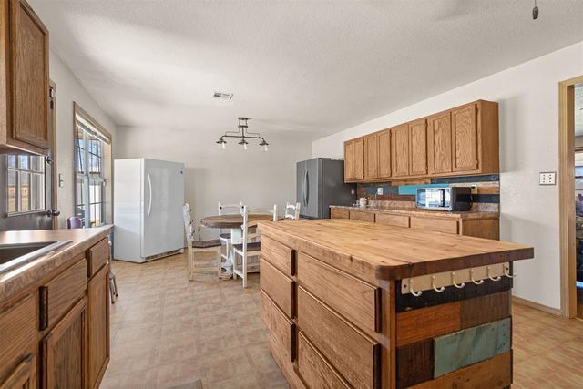 1820 W 14th Street, Sulphur, OK 73086