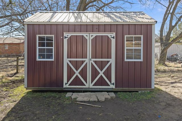 1820 W 14th Street, Sulphur, OK 73086