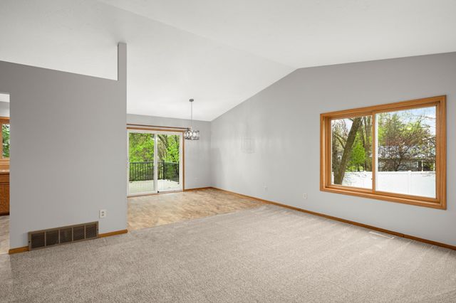 16690 Willow Lane SW, Prior Lake, MN 55372