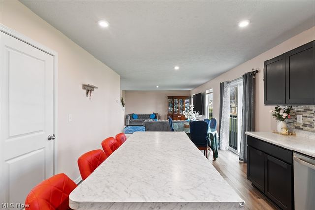 3264 Sunny Brook Drive, Akron, OH 44312