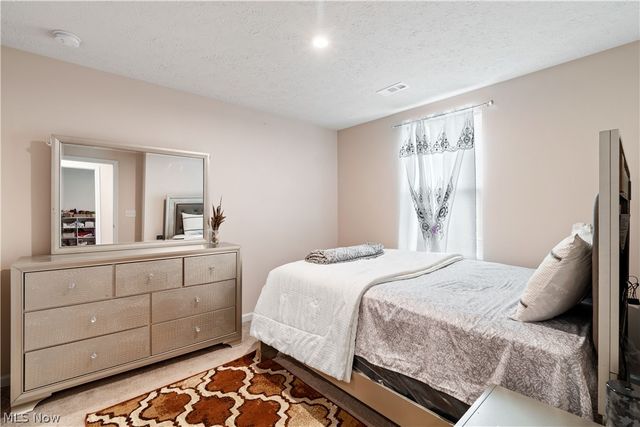 3264 Sunny Brook Drive, Akron, OH 44312