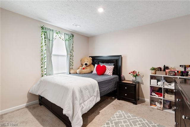 3264 Sunny Brook Drive, Akron, OH 44312