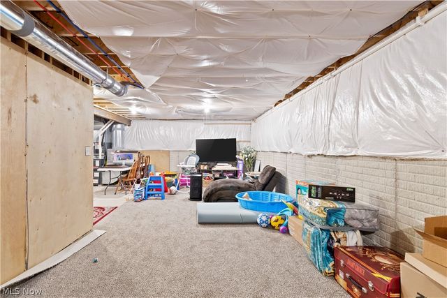 3264 Sunny Brook Drive, Akron, OH 44312