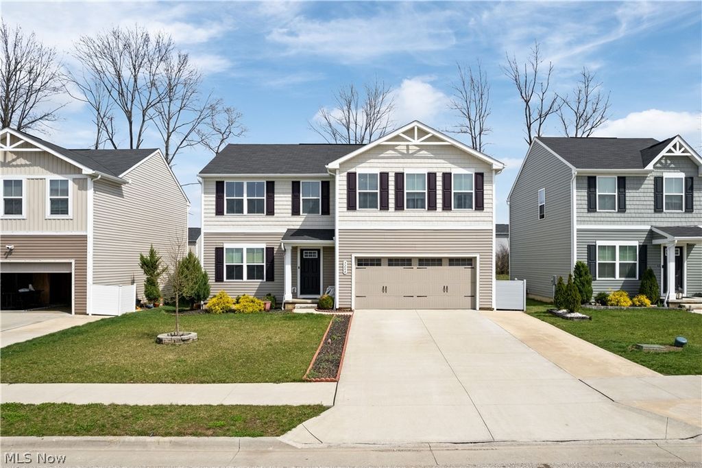 3264 Sunny Brook Drive, Akron, OH 44312