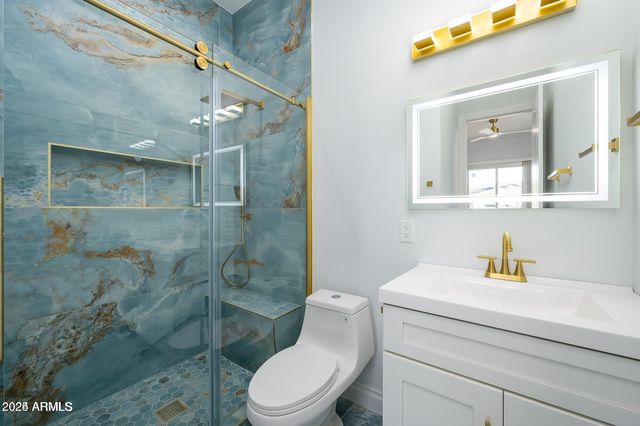 6729 N 13TH Street, Phoenix, AZ 85014