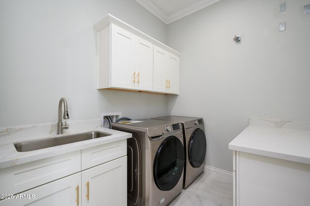 6729 N 13TH Street, Phoenix, AZ 85014