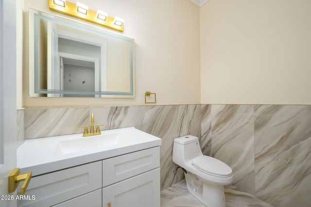 6729 N 13TH Street, Phoenix, AZ 85014