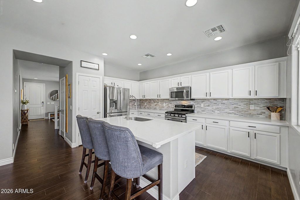 946 E WIMPOLE Avenue, Gilbert, AZ 85297 — photo 2