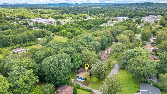 7335 Valley Lane, Hixson, TN 37343