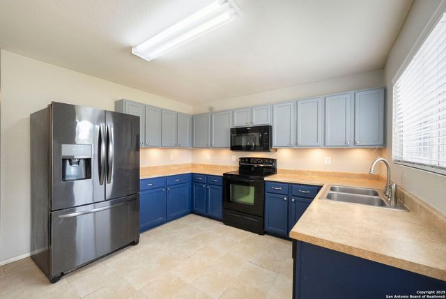 205 Rustic Acres, Selma, TX 78154