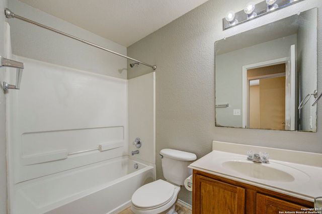 205 Rustic Acres, Selma, TX 78154