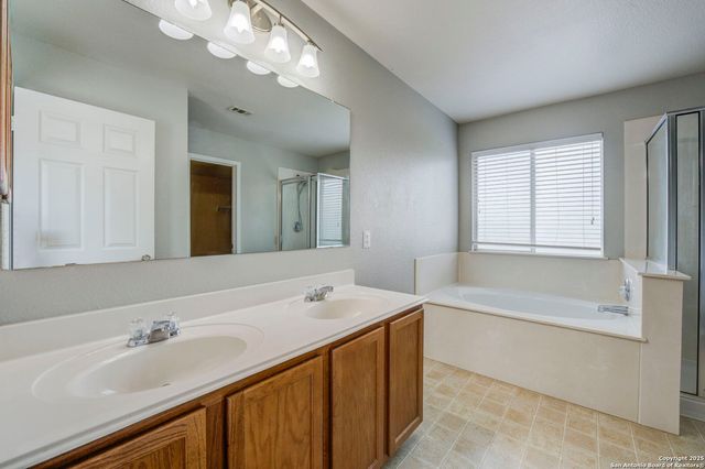 205 Rustic Acres, Selma, TX 78154