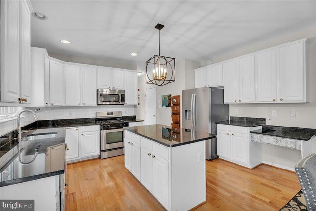 29 MIDBRIDGE DR, Medford, NJ 08055