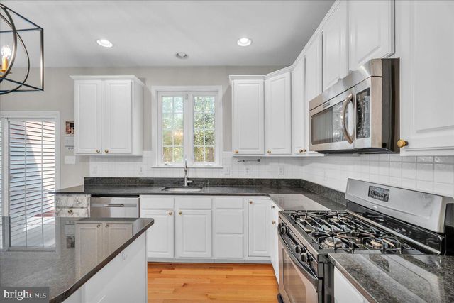 29 MIDBRIDGE DR, Medford, NJ 08055