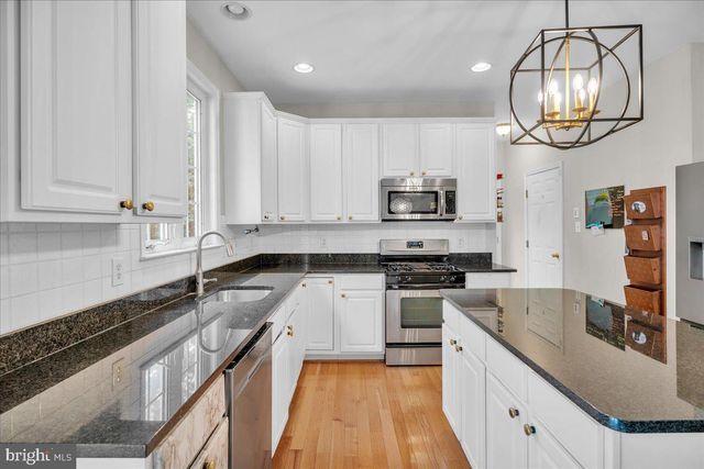 29 MIDBRIDGE DR, Medford, NJ 08055