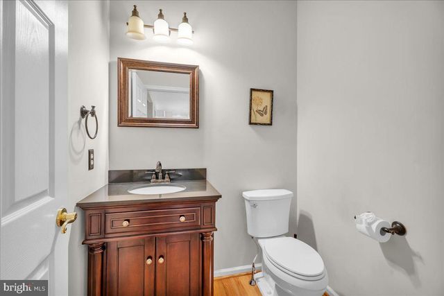 29 MIDBRIDGE DR, Medford, NJ 08055