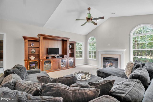29 MIDBRIDGE DR, Medford, NJ 08055