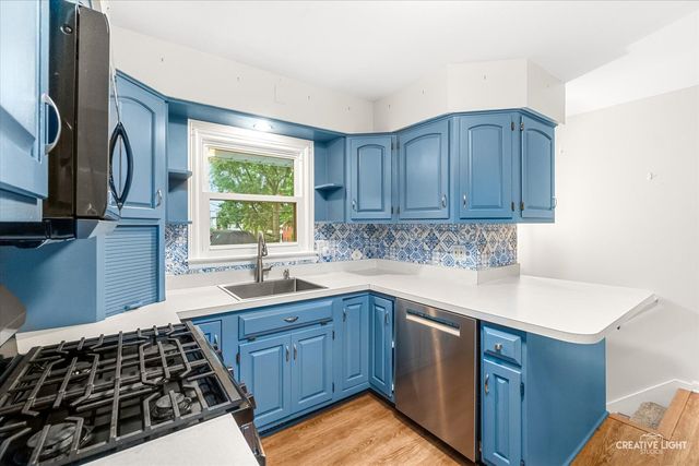 932 Longmeadow Drive, Geneva, IL 60134