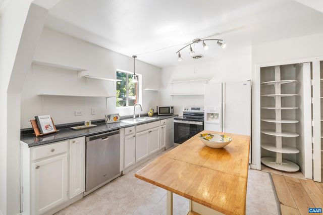 1508 TRAILRIDGE RD, Charlottesville, VA 22903