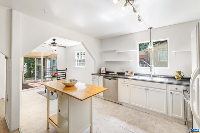 1508 TRAILRIDGE RD, Charlottesville, VA 22903