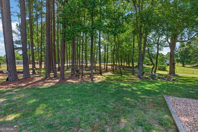77 Hurst Mill Road N, Bremen, GA 30110