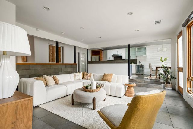 2800 Cherry LN, Austin, TX 78703