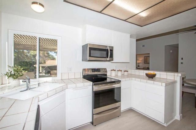 12863 Camino De La Breccia, San Diego, CA 92128