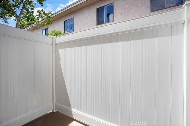 11100 Acama 13, North Hollywood, CA 91602