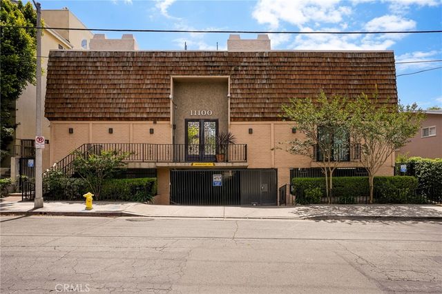 11100 Acama 13, North Hollywood, CA 91602