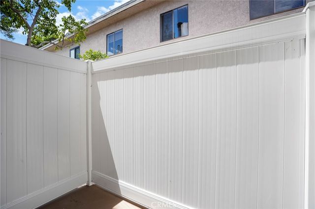 11100 Acama 13, North Hollywood, CA 91602