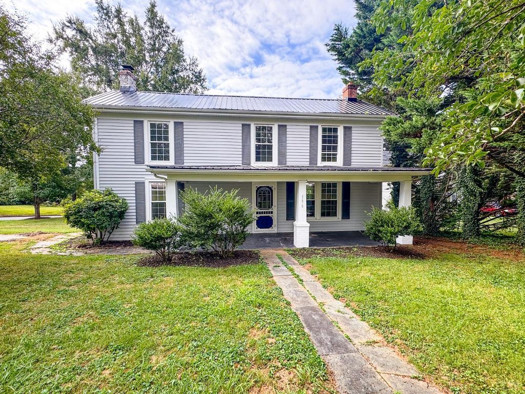 176 N Main, Amherst, VA 24521