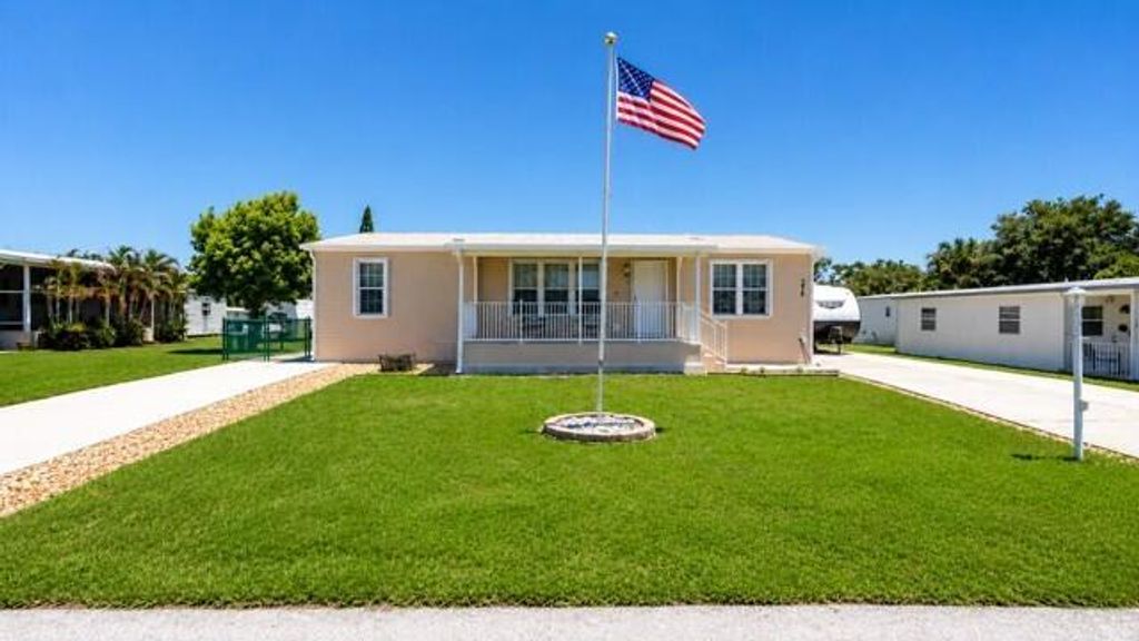 7079 SE Bluebird Circle, Hobe Sound, FL 33455