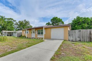 9746 LAKE CHRISE LANE, Port Richey, FL 34668