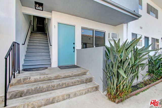 1045 N Ardmore Avenue, Los Angeles, CA 90029
