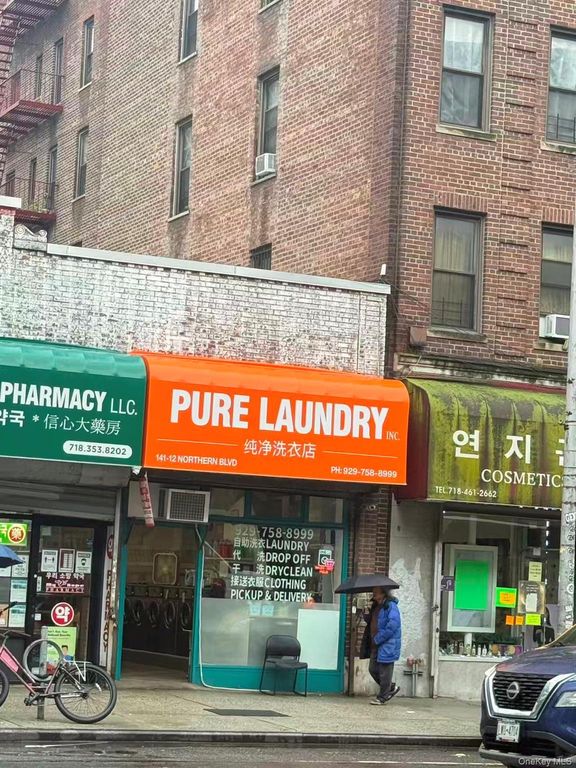 141-12 Northern Blvd, Flushing, NY 11354 — exterior