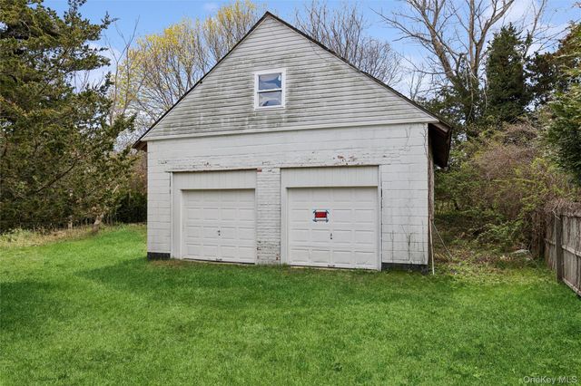 56 Inlet Road W, Hampton Bays, NY 11946